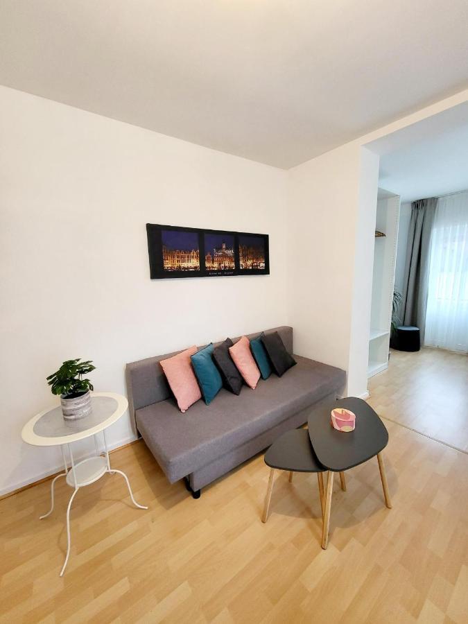 Studio Alicia, Idealement Situe Etterbeek Экстерьер фото