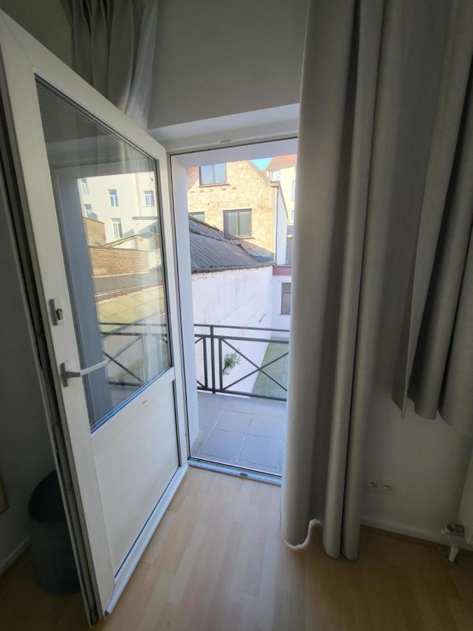 Studio Alicia, Idealement Situe Etterbeek Экстерьер фото
